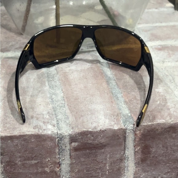 Oakley Black Sunglasses with Gold Lenses - Picture 5 of 6